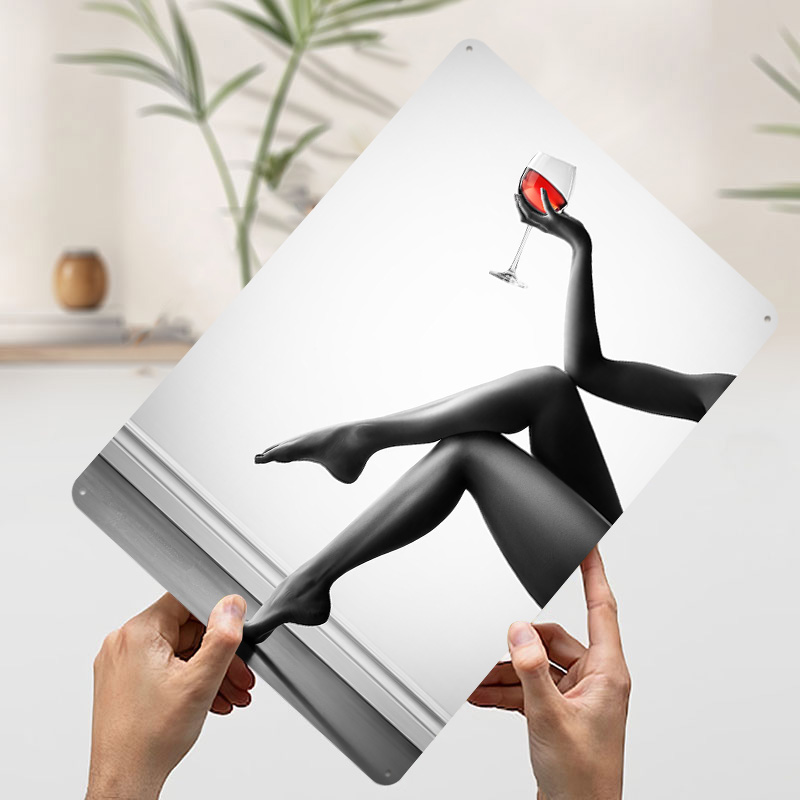 ملصق معدني أنيق لامرأة تحمل كأ - مراجعة Women Accessories Poster وسعره