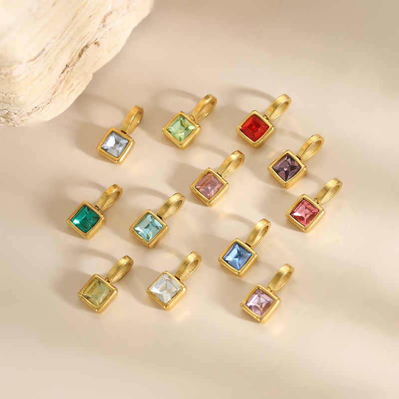 CARLIDANA لذيذ المرأة هدية عيد - مراجعة Charm Necklace Dainty وسعره