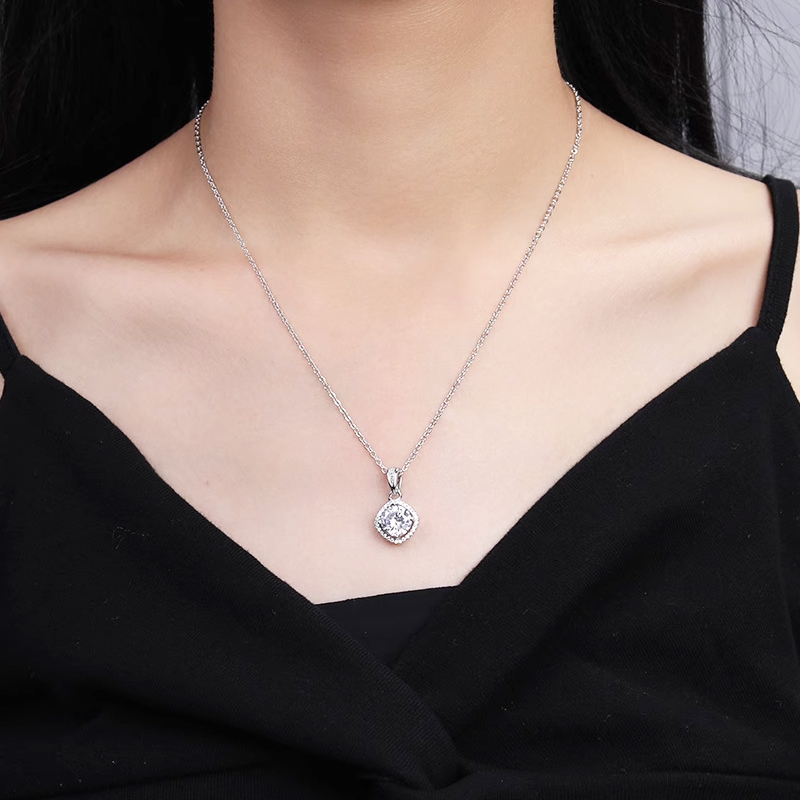 قلادة مويسانيت دائرية 0.5-2 قي - مراجعة Charm Necklace Dainty وسعره