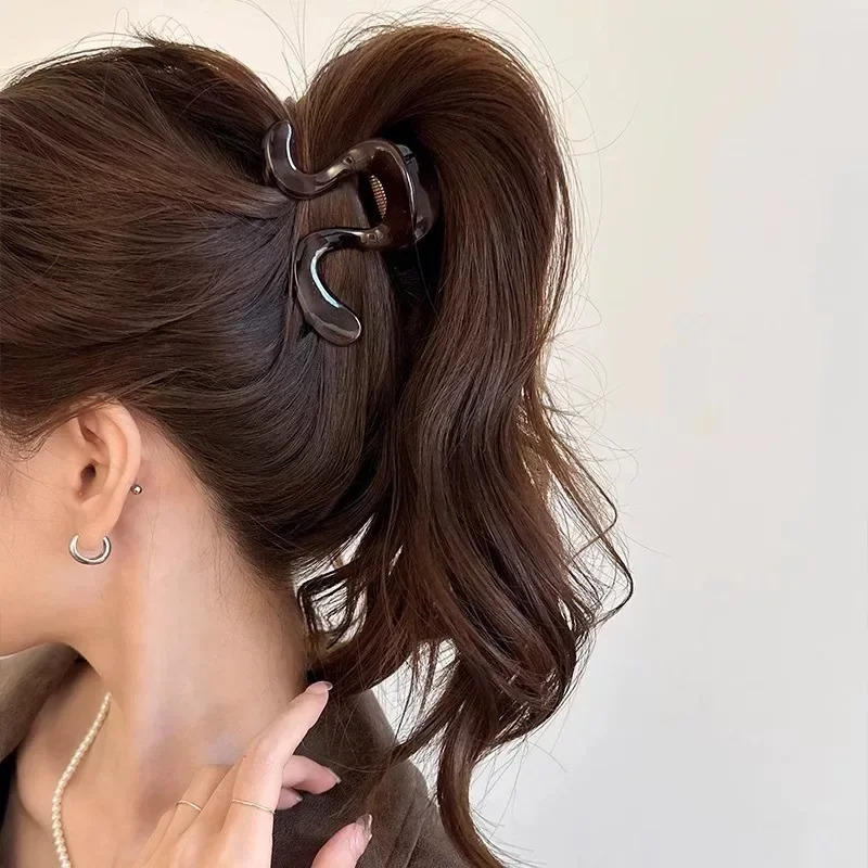 مشبك شعر بتصميم هندسي للنساء،  - مراجعة Women Accessories Shop Design وسعره