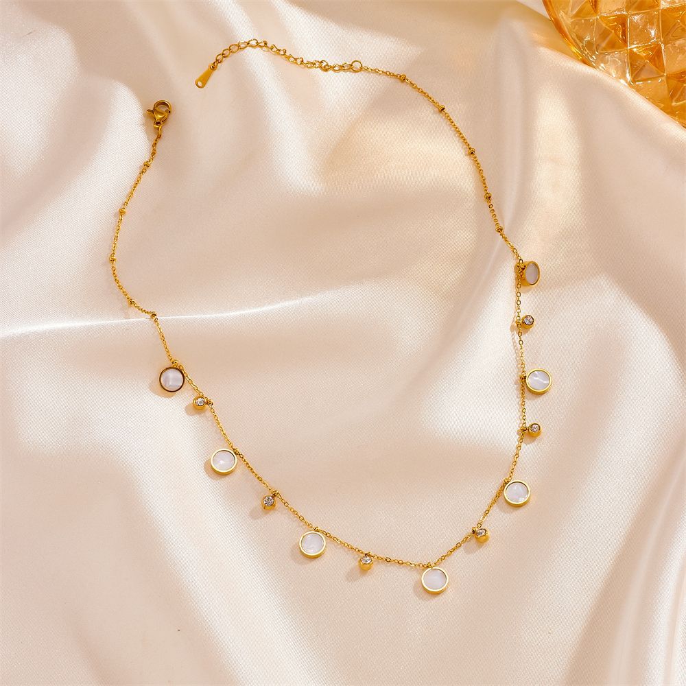 قلادة أنيقة مطلية بالذهب عيار  - مراجعة Charm Necklace Dainty وسعره