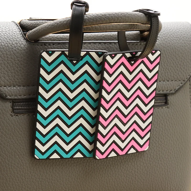 علامات الأمتعة الهندسية للنساء - مراجعة Women Accessories Name وسعره